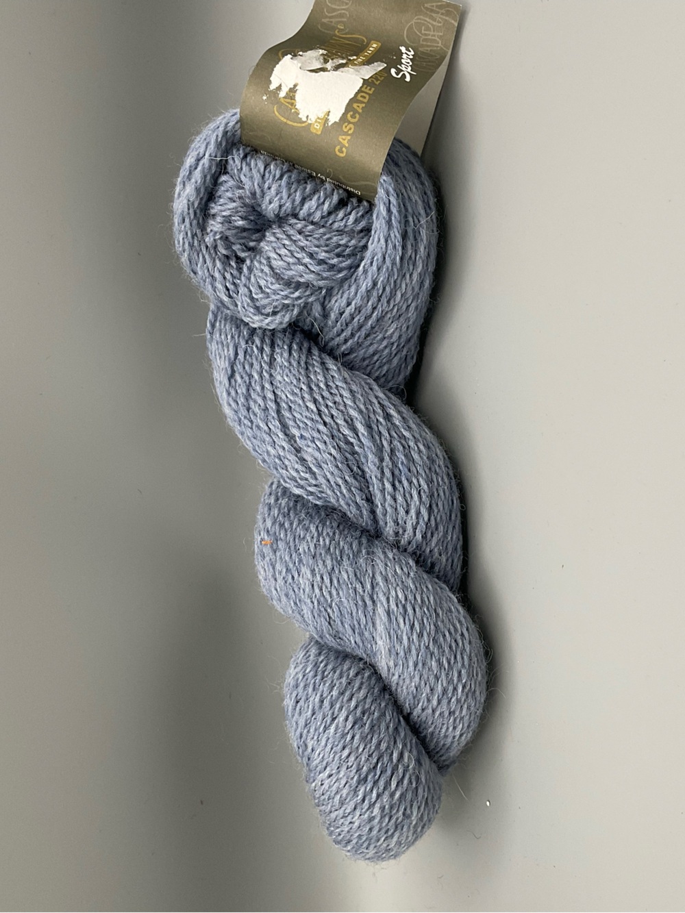 Cascade 220 Sport Yarn Gray Skein 100% Peruvian Highland Wool 9325